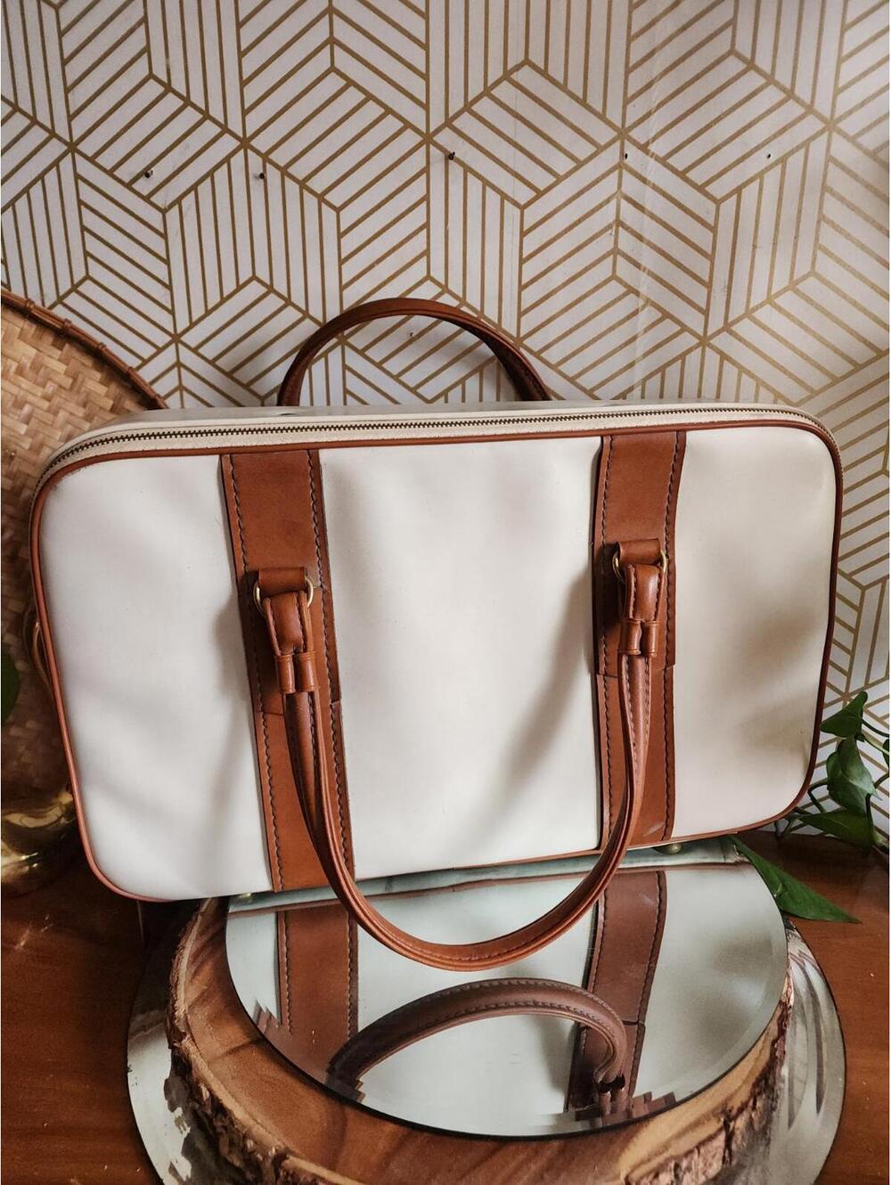 Vintage Zippered Medium Soft Shell Travel Case